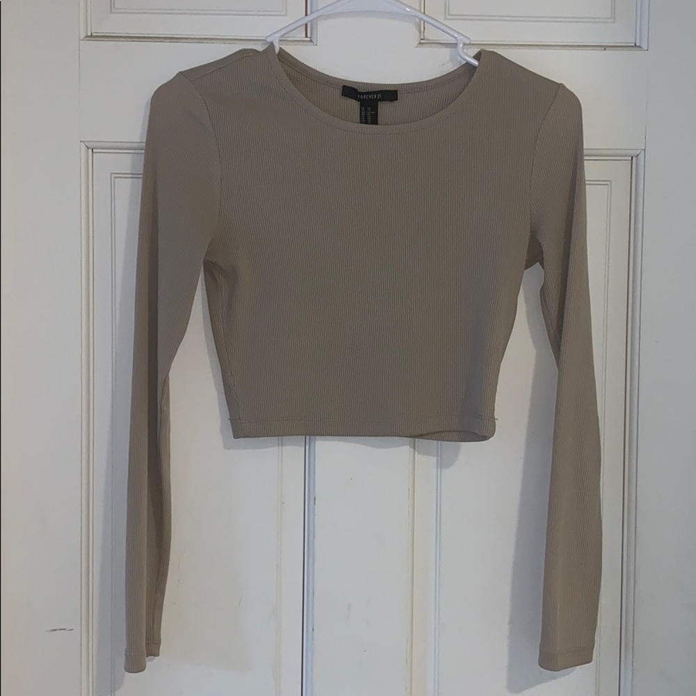 Long sleeve crop top